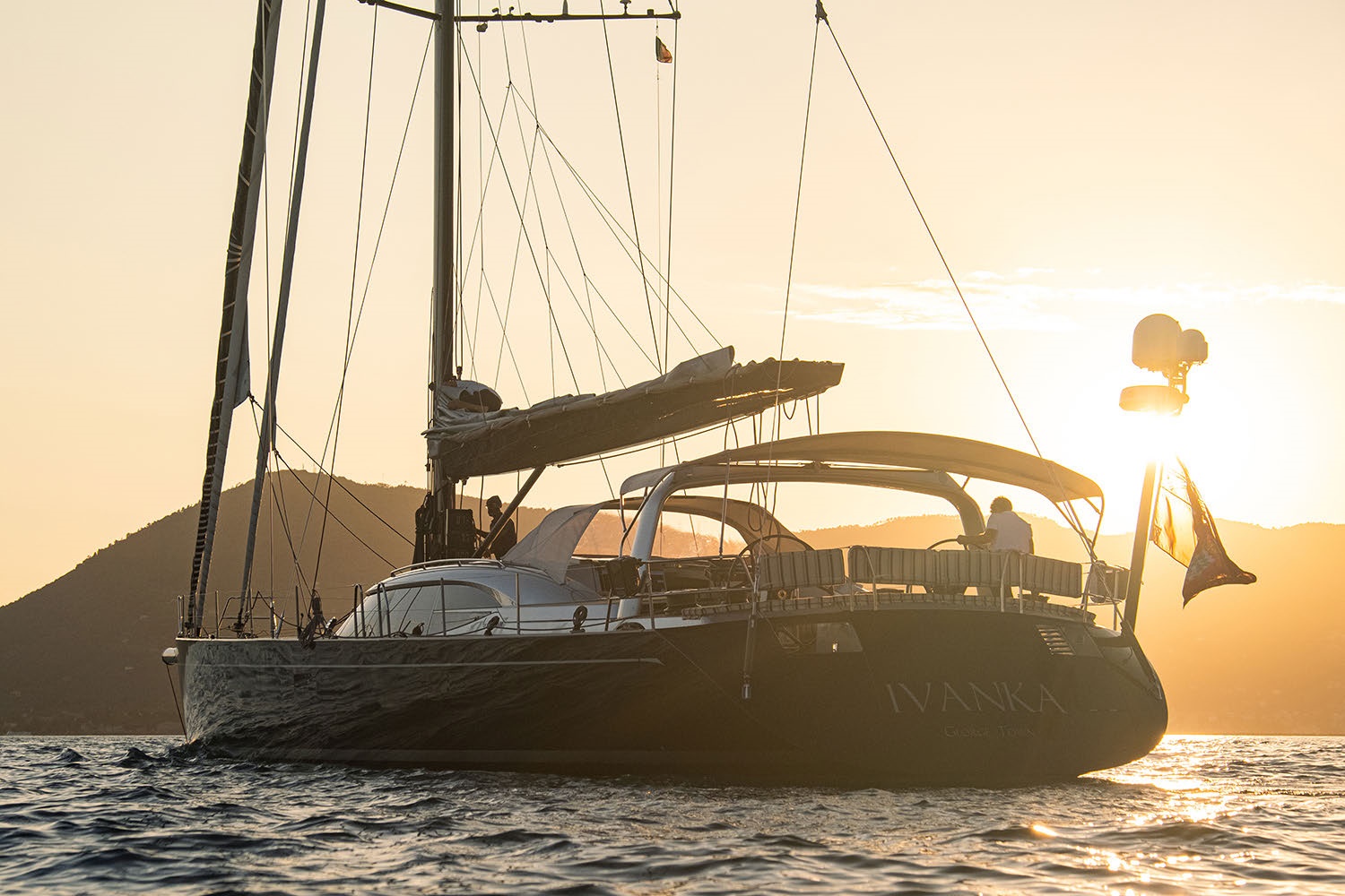 Yacht IVANKA, Shipman 80 CHARTERWORLD Luxury Superyacht Charters